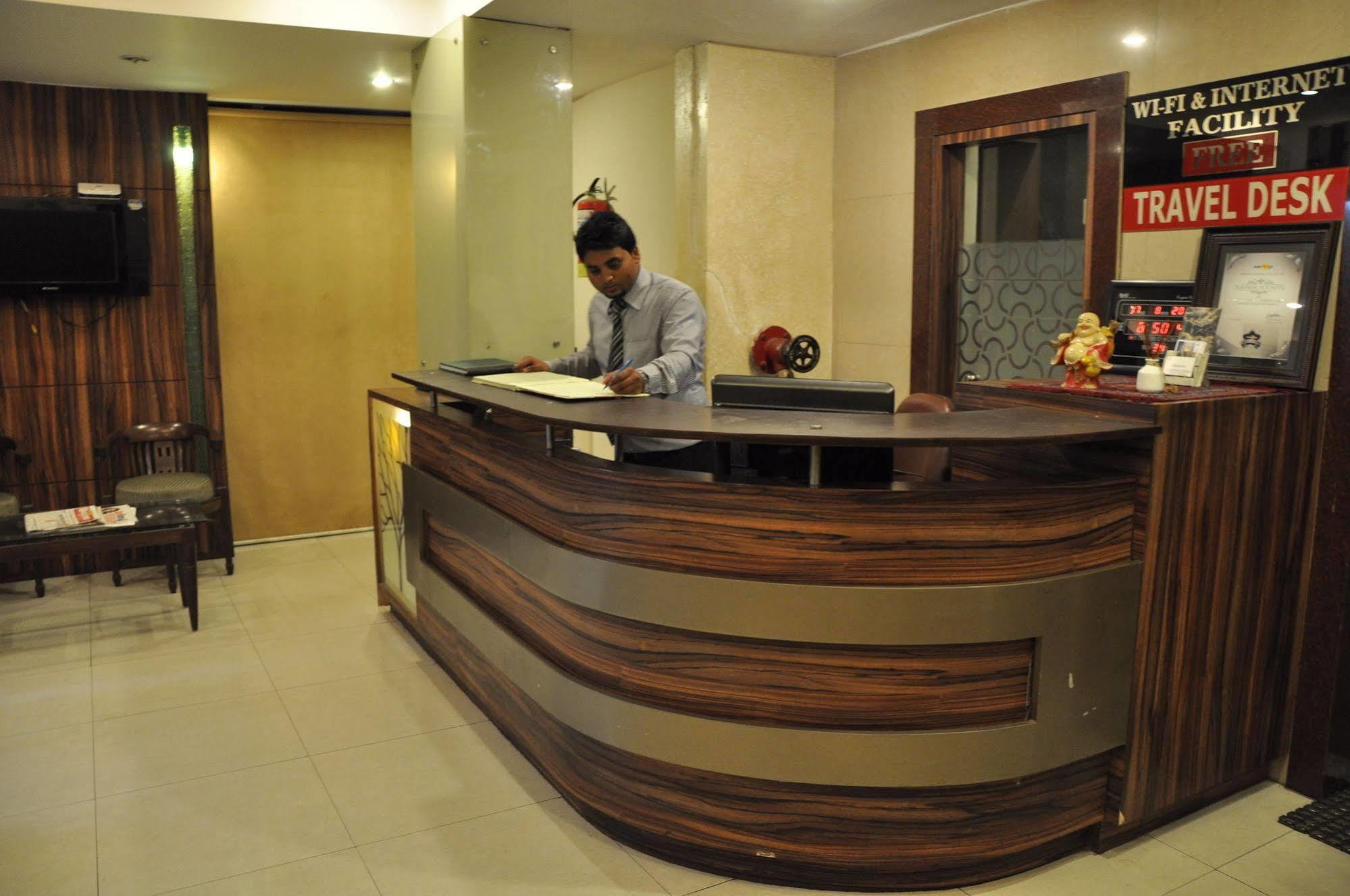 Hotel Crystal Retreat Agra  Exterior foto