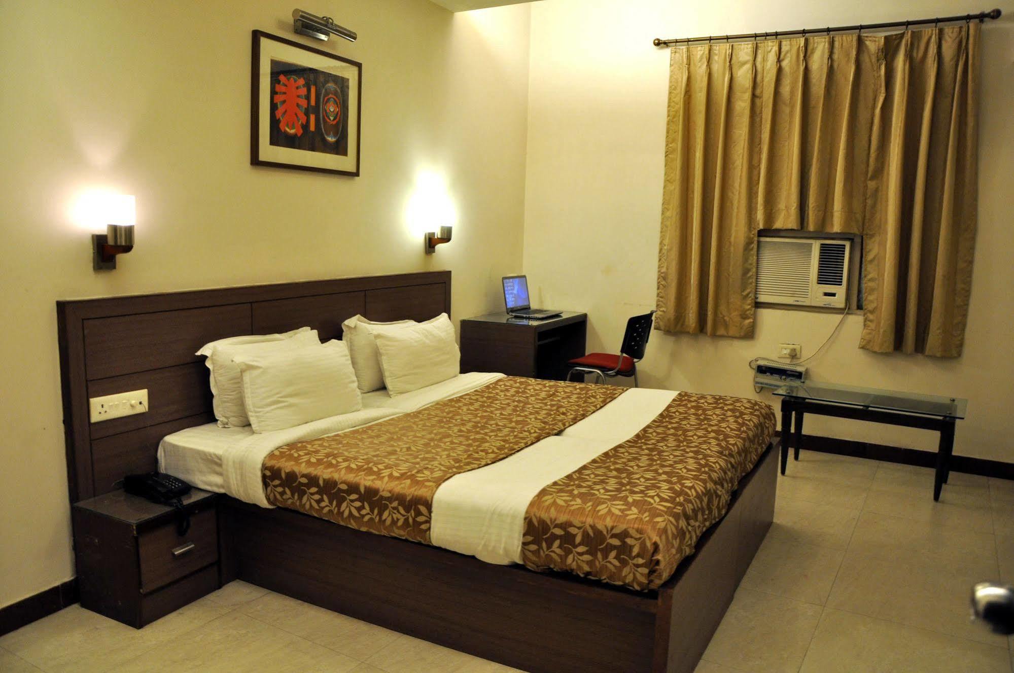 Hotel Crystal Retreat Agra  Exterior foto