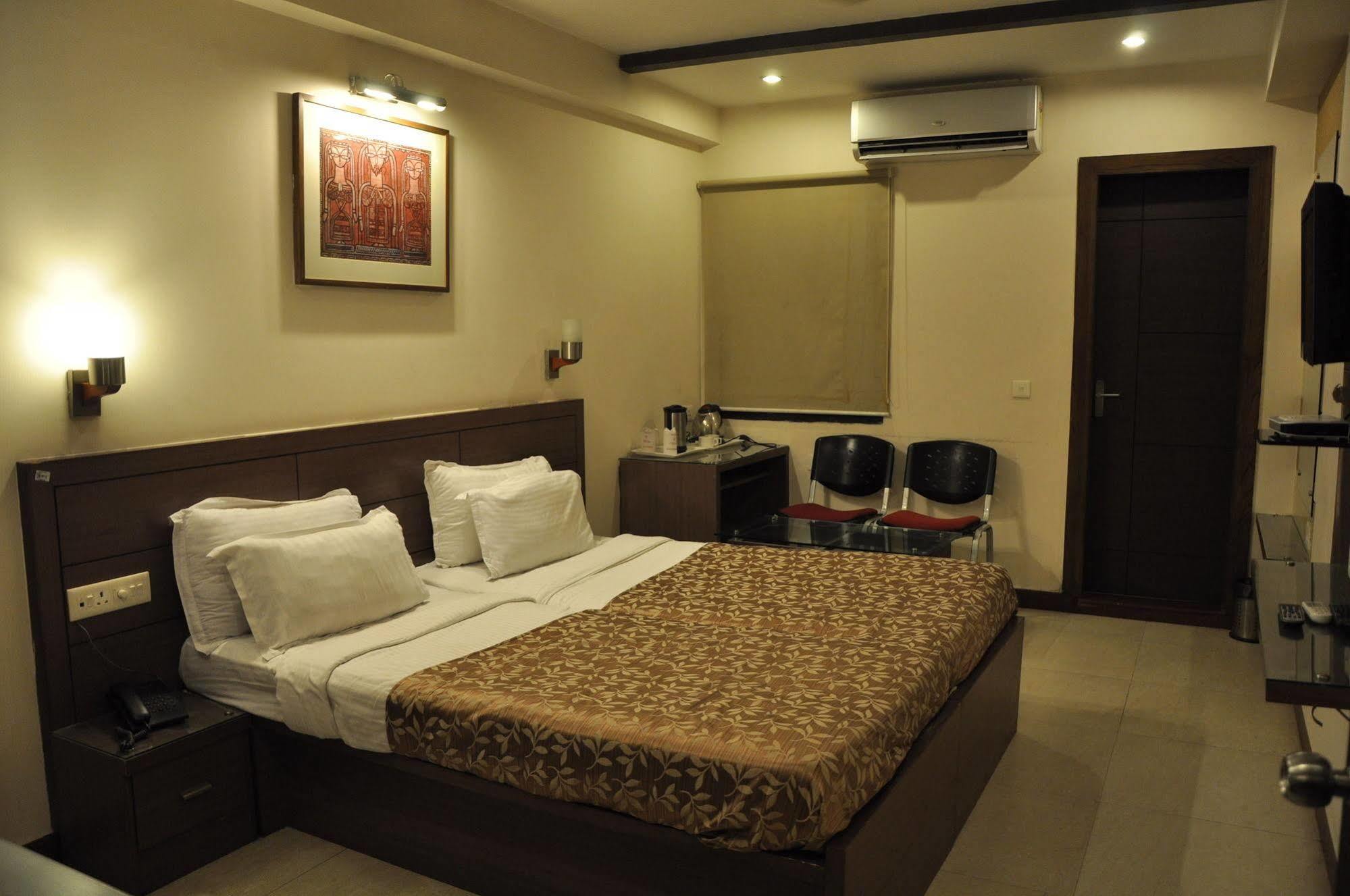 Hotel Crystal Retreat Agra  Exterior foto